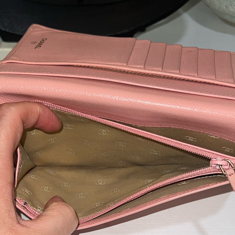 Chanel Leather Flap Wallet - Full Inclusion - Picture 5 of 13